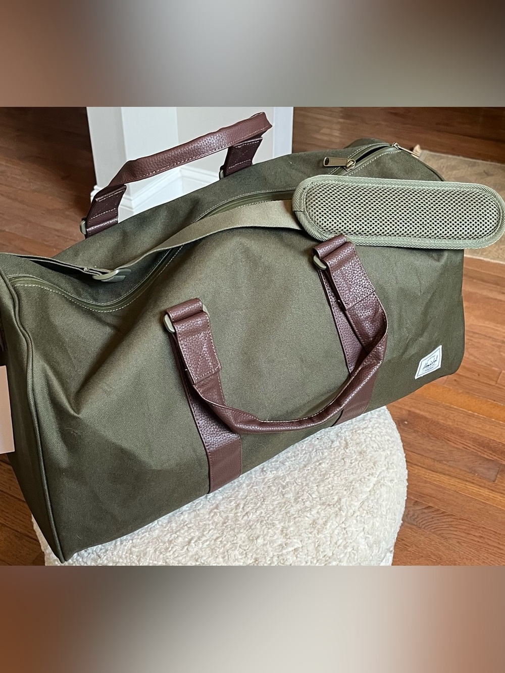 NWT Herschel Supply Ivy Green Ravine Weekender Duffel Bag